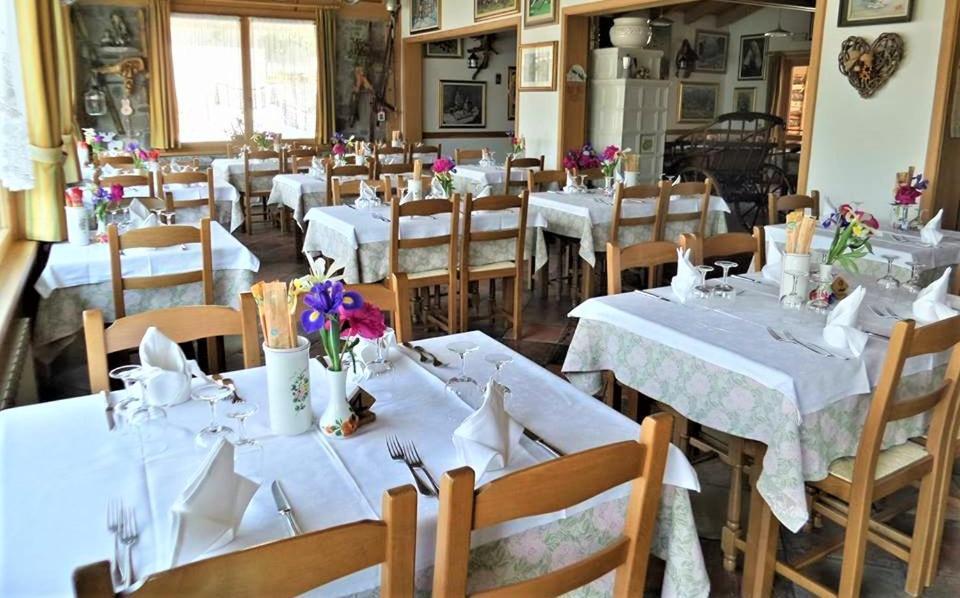 Al Fogolar Hotel Villa Santina Eksteriør billede